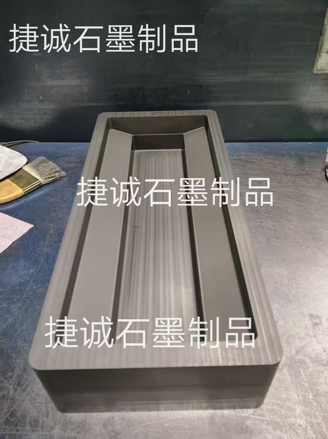 石墨油槽，鑄錠石墨油槽，高純石墨油槽，多槽石墨油槽，耐高溫石墨油槽，金銀鑄錠石墨模具，石墨油槽石墨鑄錠槽，石墨油槽生產(chǎn)廠家